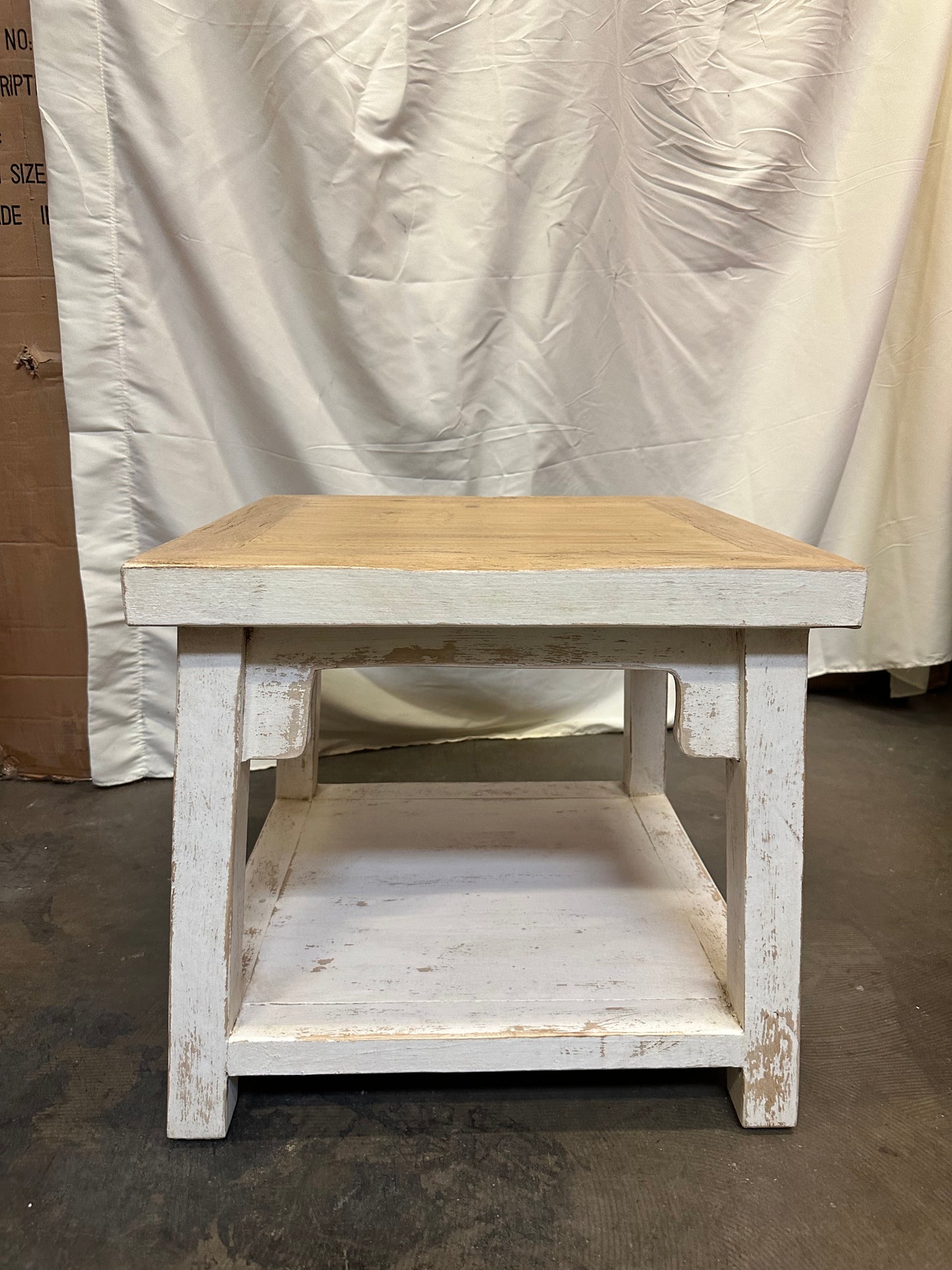 Two Tones White Square Table 22X22X20