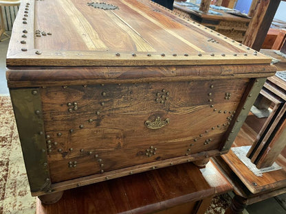 Antique Indian Trunk| Vintage Indian Trunk| Handmade Indian Trunk| Indian Coffee Table | Coffee Table